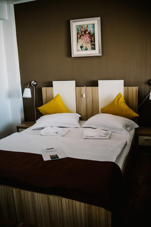 קלוז'-נאפוקה Hotel Gala מראה חיצוני תמונה
