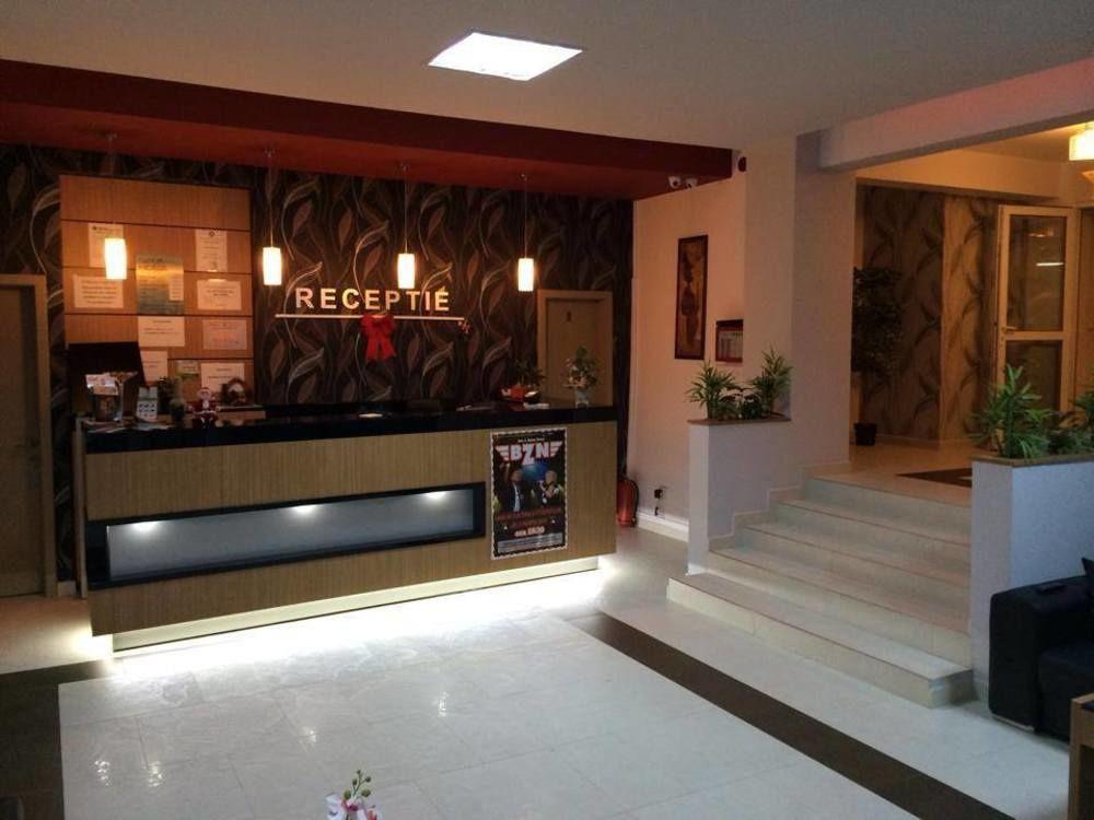 קלוז'-נאפוקה Hotel Gala מראה חיצוני תמונה