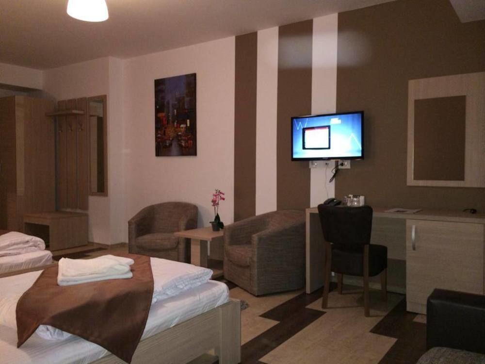 קלוז'-נאפוקה Hotel Gala מראה חיצוני תמונה