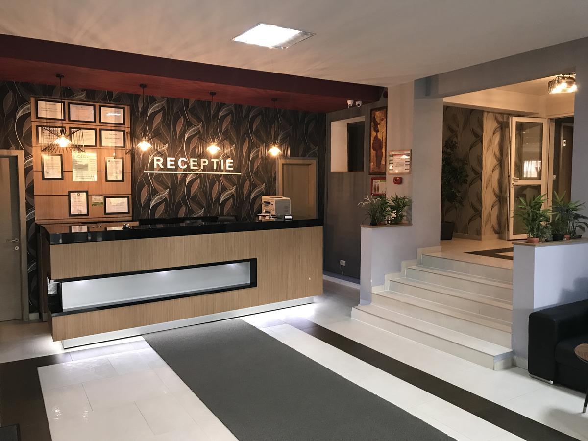 קלוז'-נאפוקה Hotel Gala מראה חיצוני תמונה